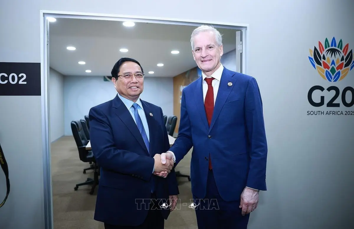 Thủ tướng Phạm Minh Chính gặp Thủ tướng Na Uy Jonas Gahr Store nhân dự Hội nghị Thượng đỉnh G20 tại Nam Phi (23/11/2025)